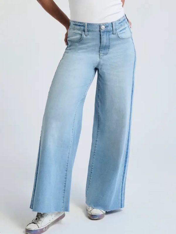 Cropped Wide Leg Jean w/ Tuxedo Side Seam