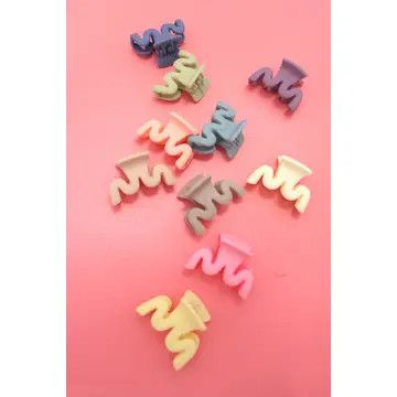 Mini Pack of 10 Wavy Clips in A Case