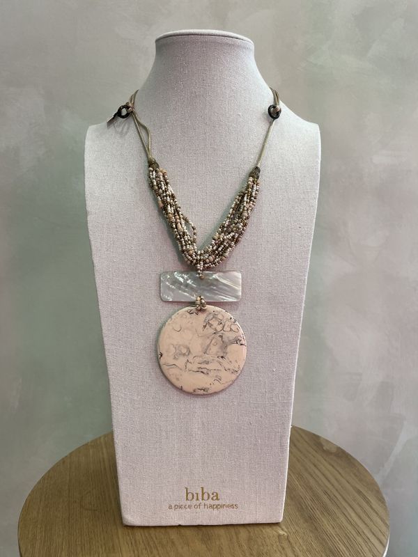 Collier medallion marble
