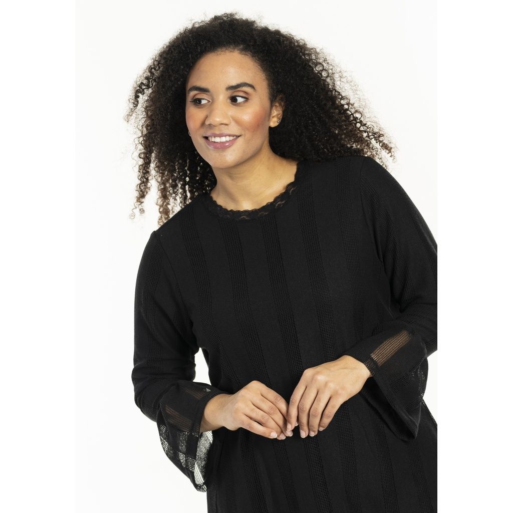 Shinda Blouse