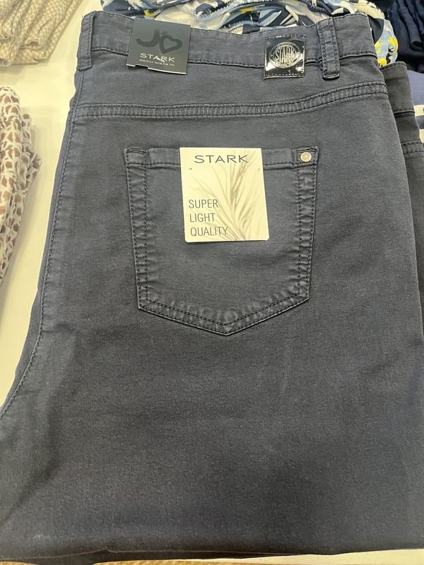 Cora 4464 donker blauw