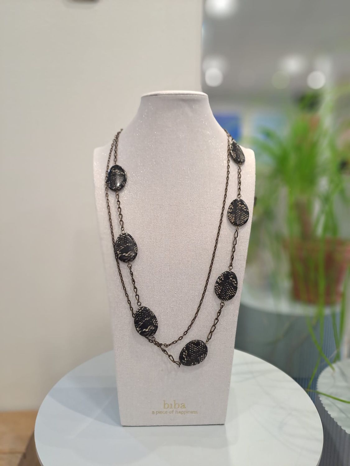 Ketting met slangenprint schakels