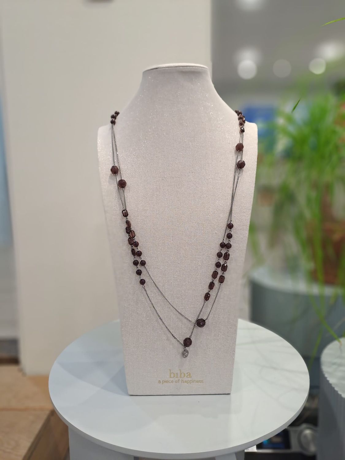 Ketting met kleine bruine steentjes