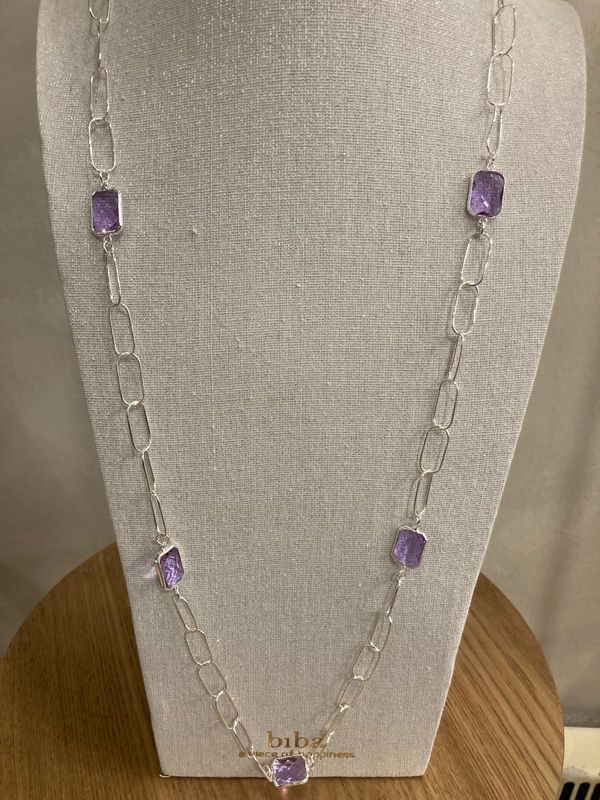 Lang fijn zilverkleurig collier - paars