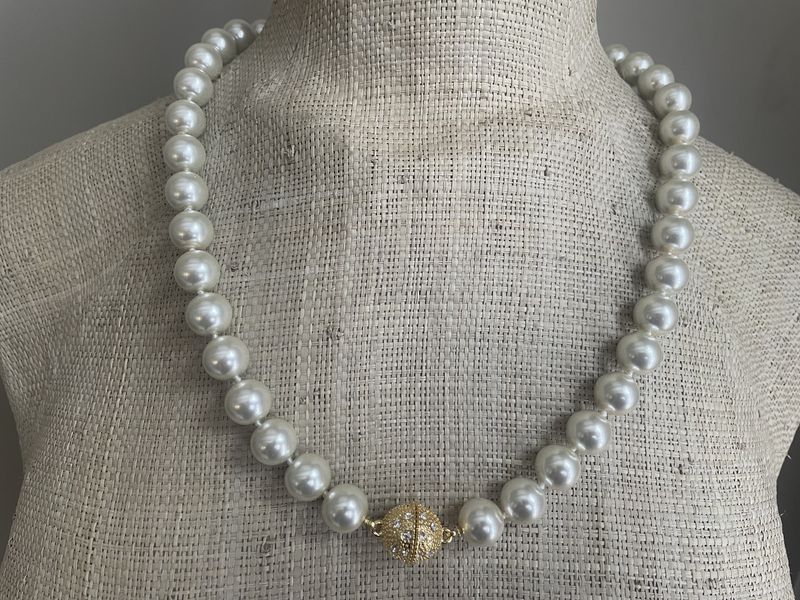 parelcollier creme XL goud magneetsluiting/12mm (53 cm)