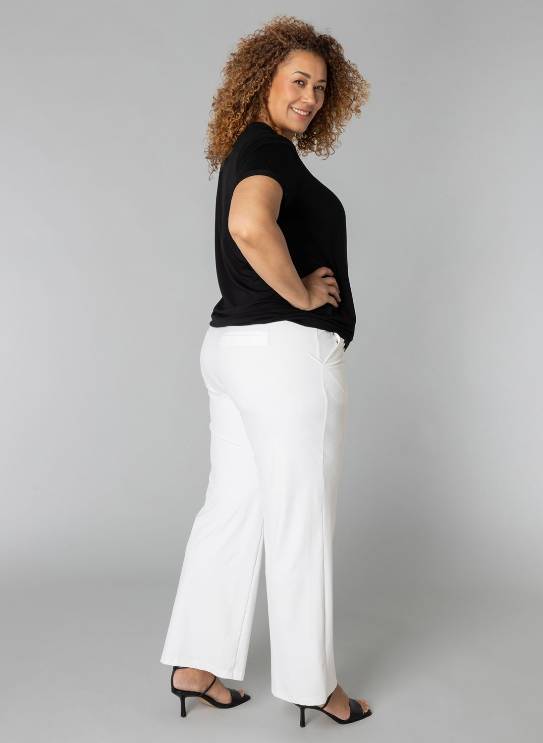 9000579 Broek wit