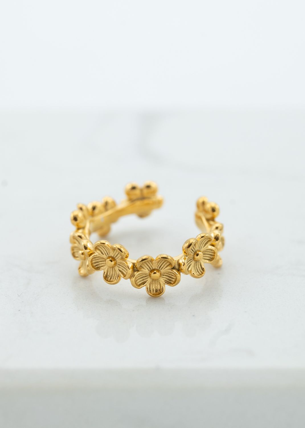 Ring met bloemen