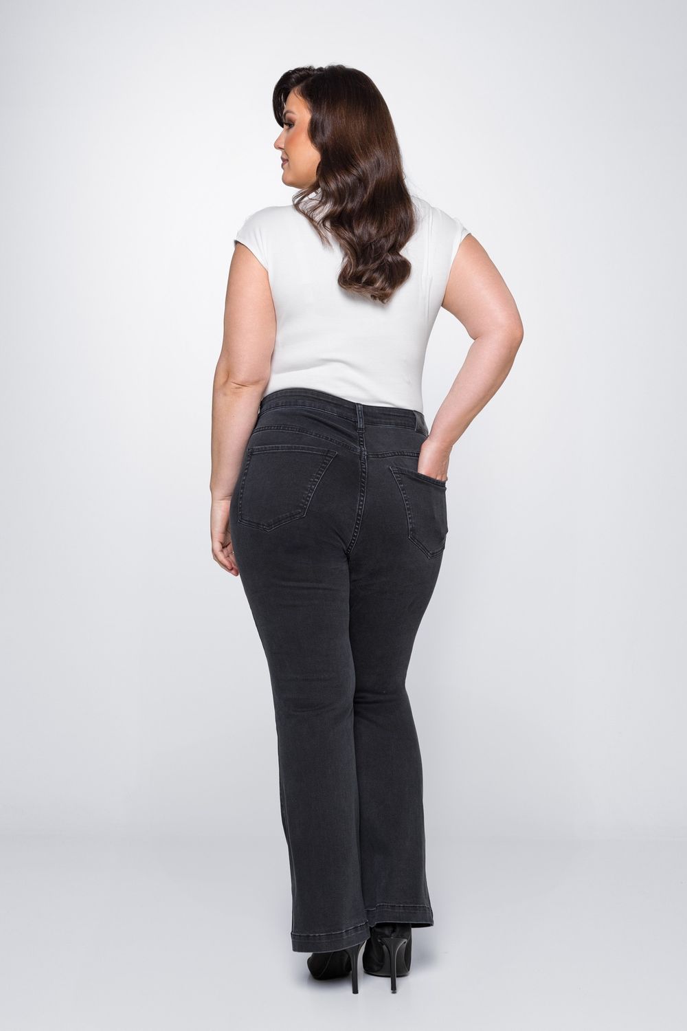 BOBI Dakota Black - Flared L32