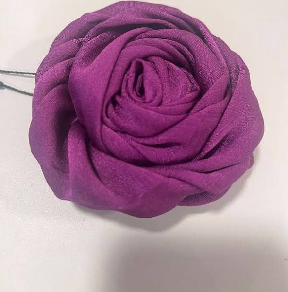 Broche cyclaam