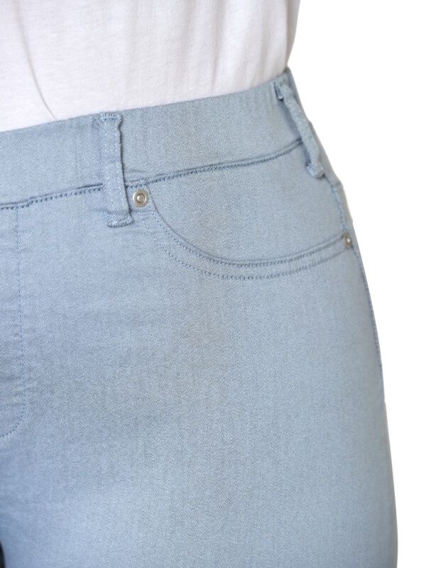 Sofia slim fit 7/8 ijsblauw