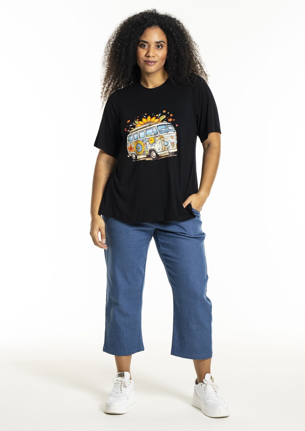 SBella T-Shirt with print Black with bus