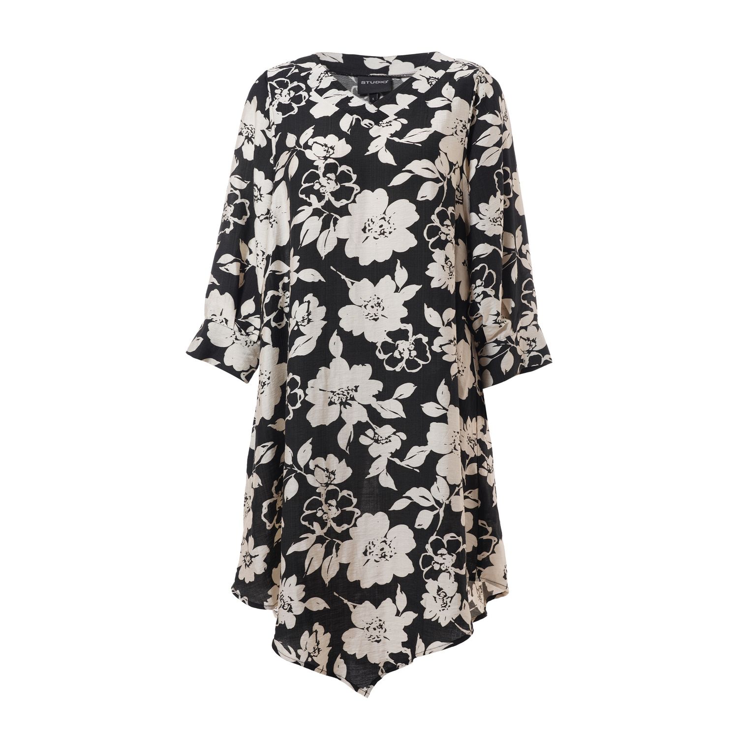 SJuline Tunic Black with offwhite flower