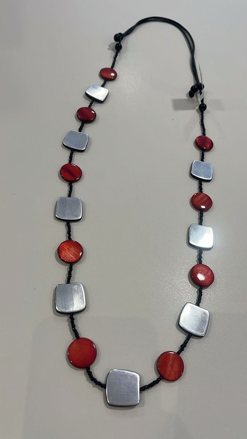 Lang fijn collier rood