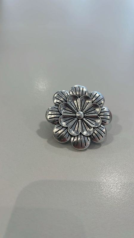Vestclip rond zilver roos