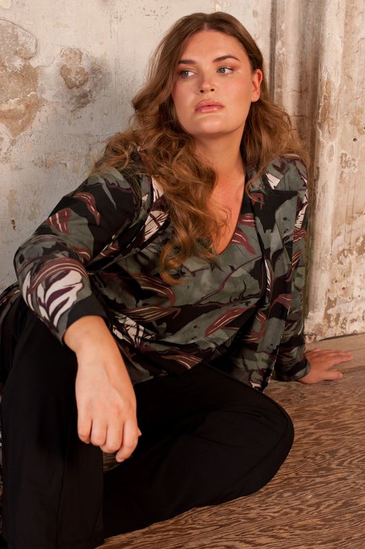 Blouse Long LS Mystic Leaves