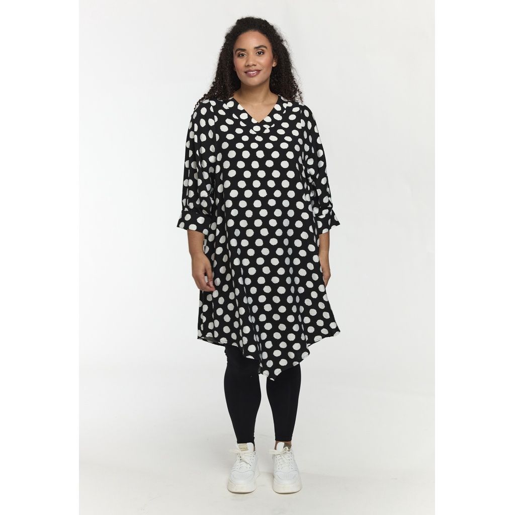 SJuline Tunic Black with white dots