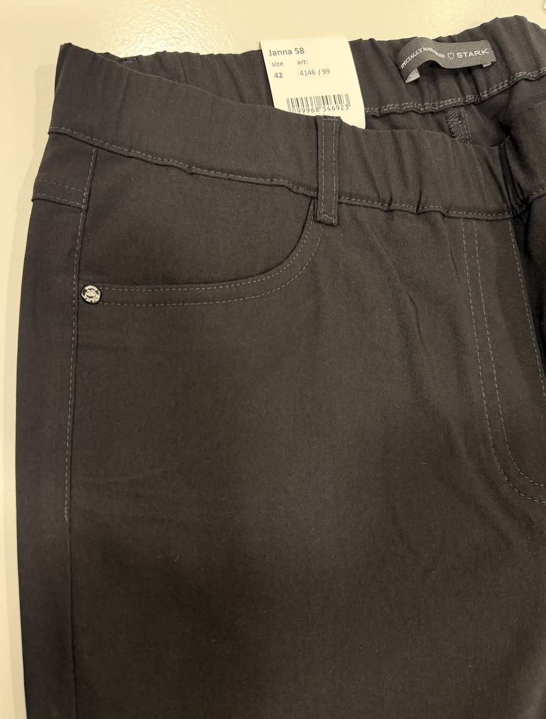 Janna 58 4146 zwart 99