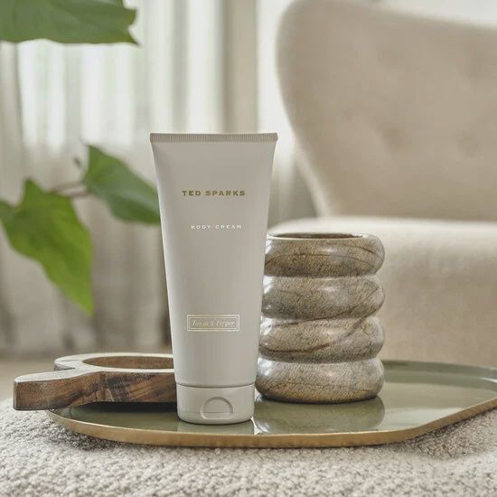 TED SPARKS - Body Cream - Tonka &amp; Pepper