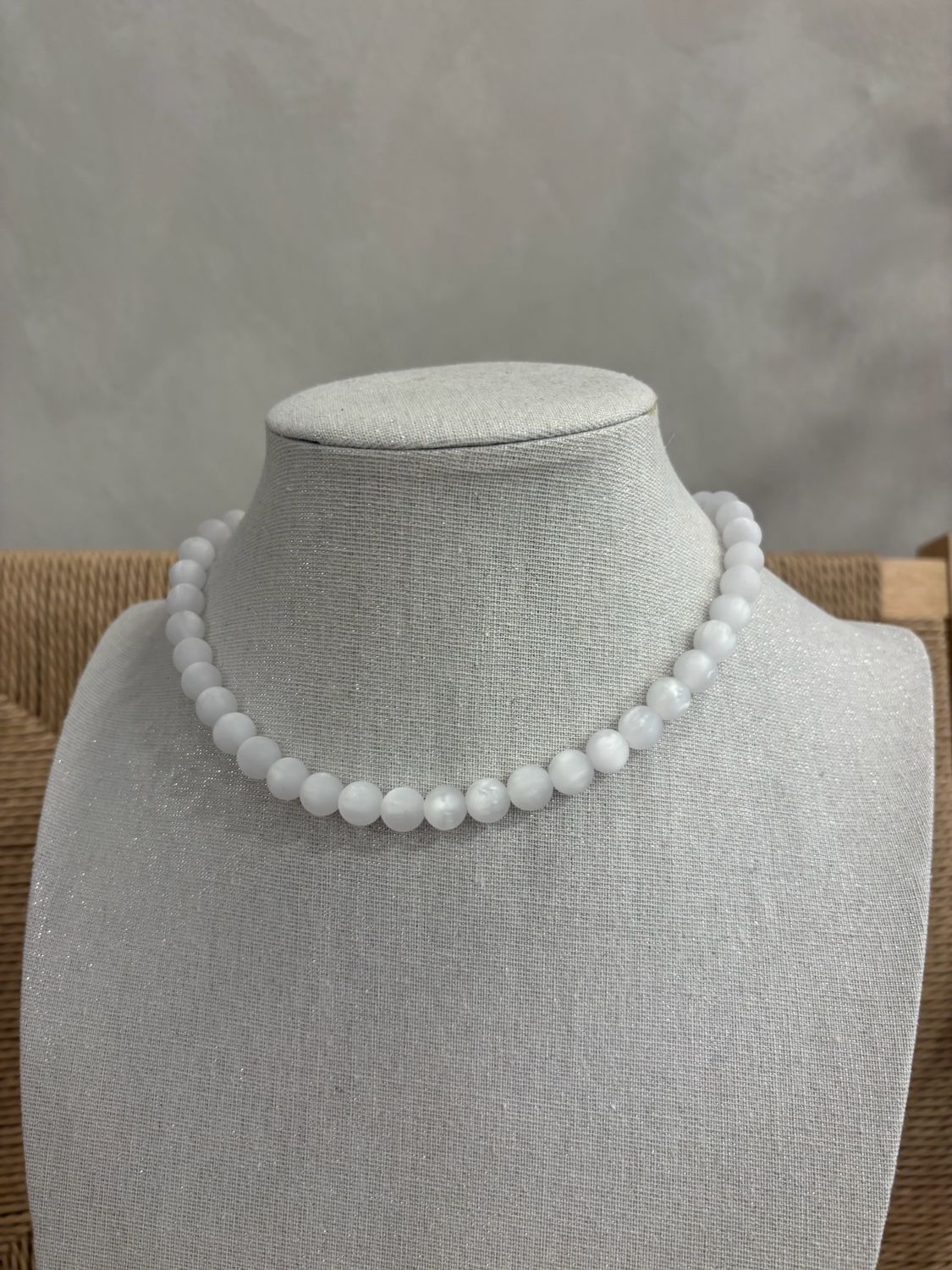 Ketting kleine kralen wit