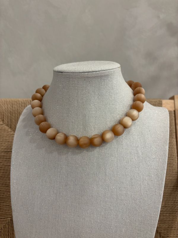 Ketting grote kralen taupe