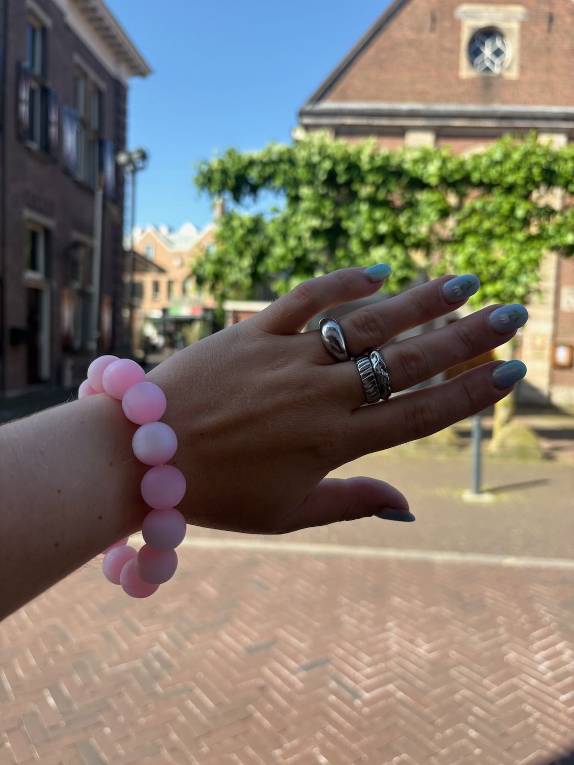 Armband grote kralen roze