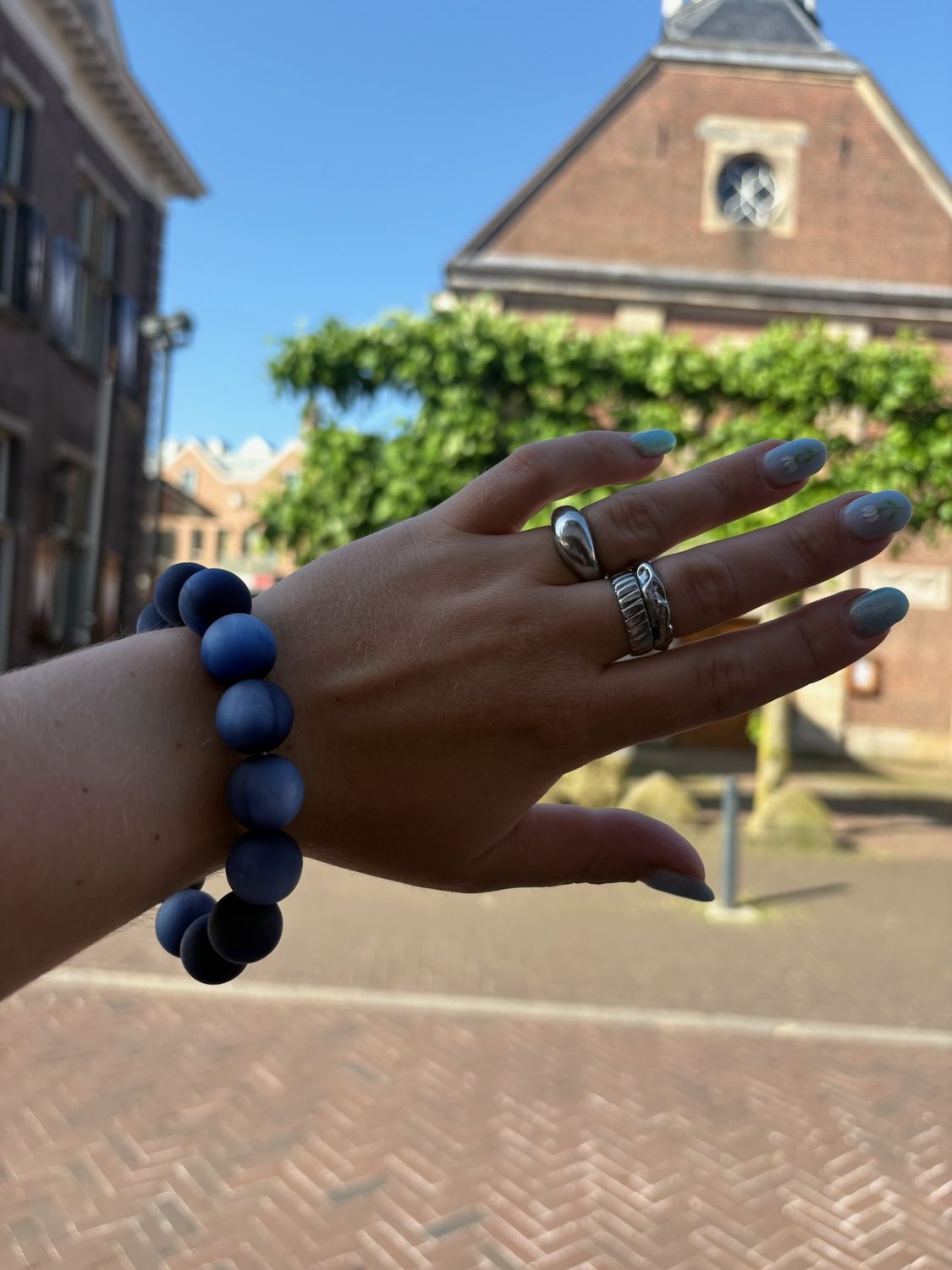 Armband grote kralen donker blauw