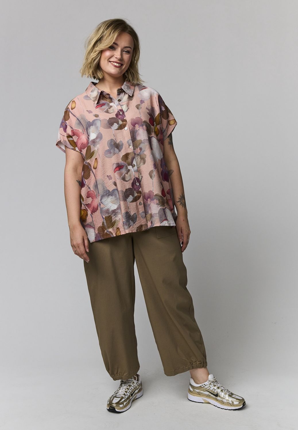GKaisa Blouse Dusty rose with large flowers
