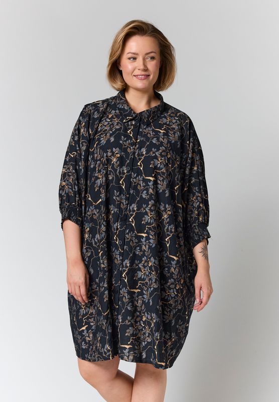 GGerda Oversize shirt Tunic Black with grey brown flowers