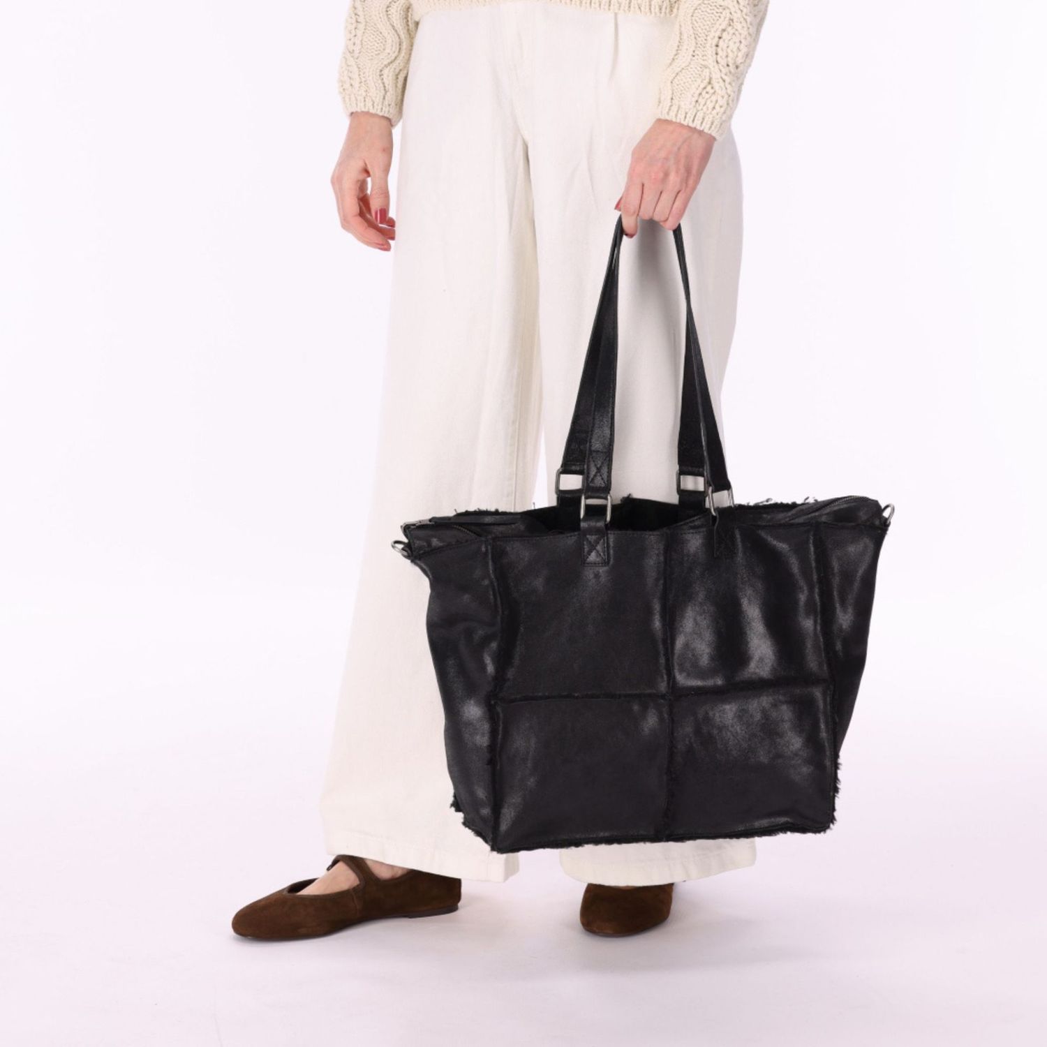 Lana wide tote black 1002203.40.10