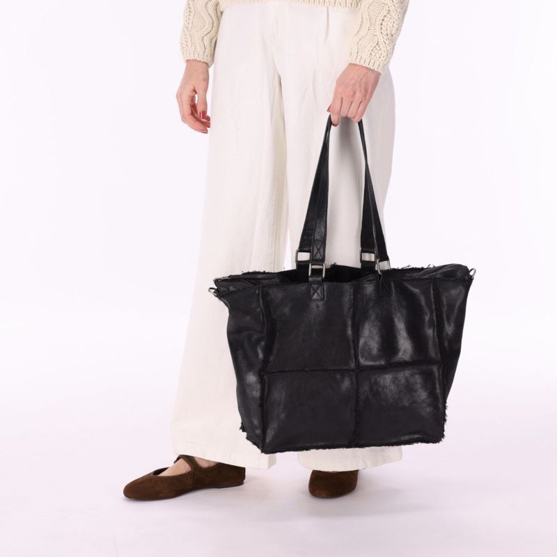 Lana wide tote black 1002203.40.10