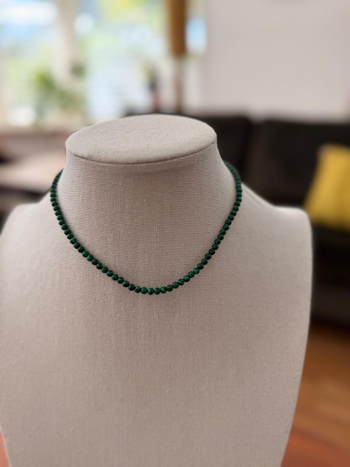 collier kort klein steentje groen