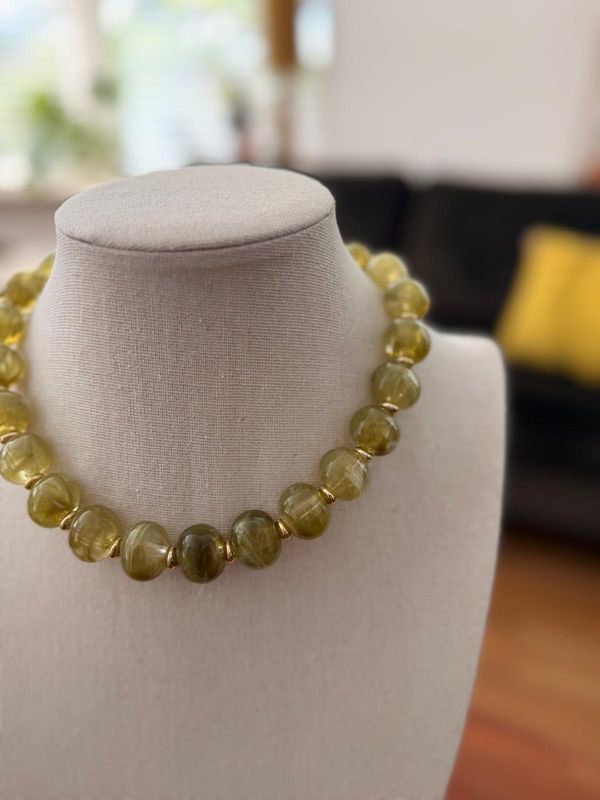 kort groen collier/16mm met klein goud ringetje