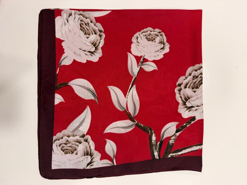 Bandana warm bordeaux met lichte roos