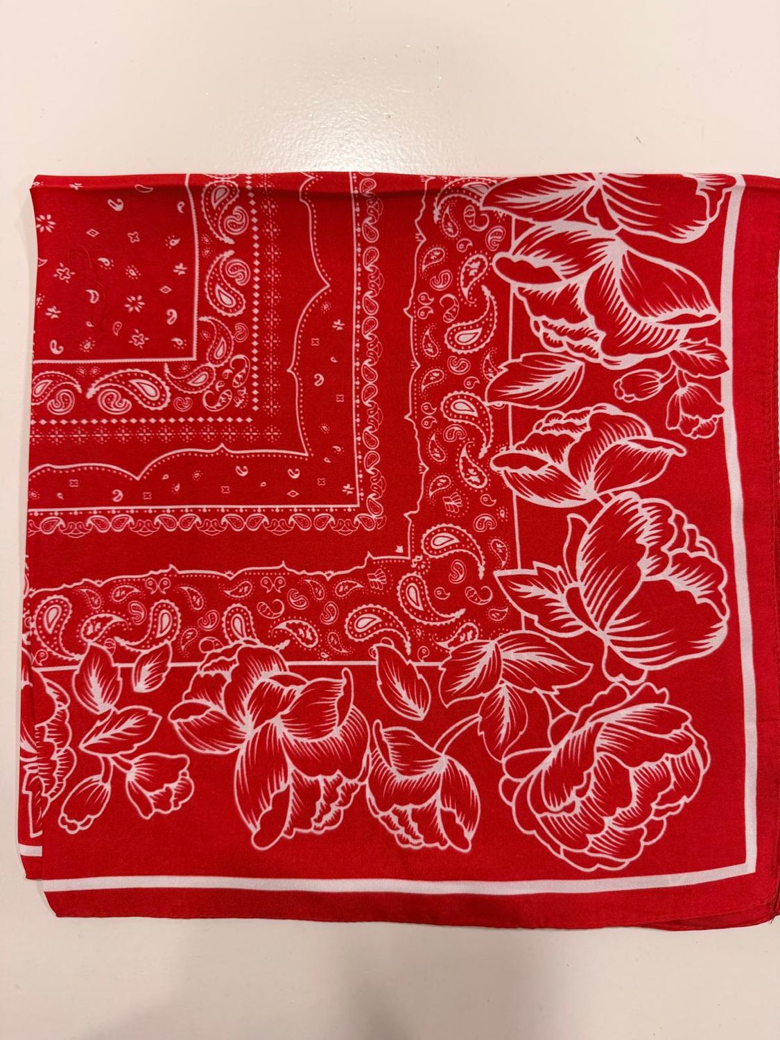 Bandana rood met bloem