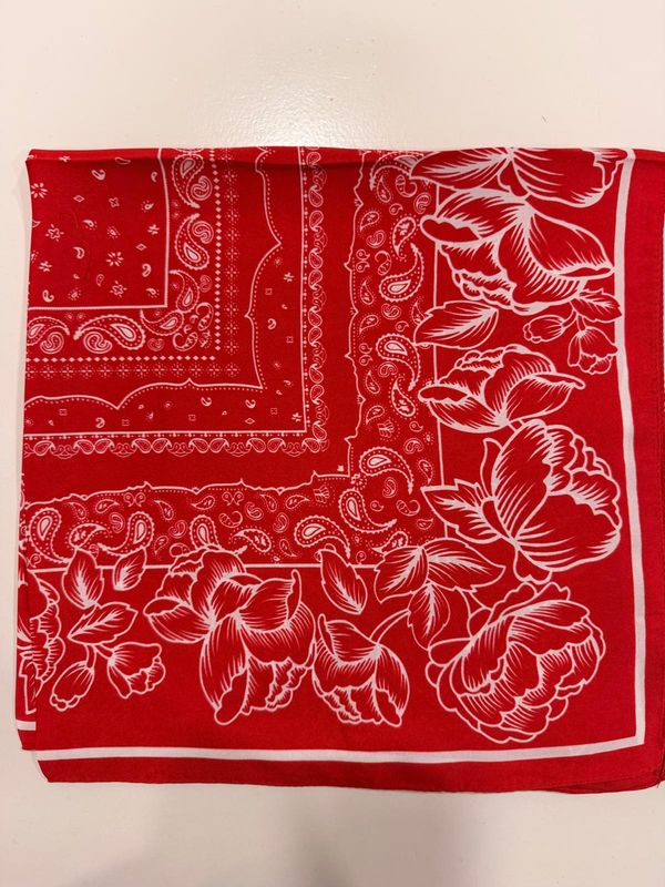 Bandana rood met bloem