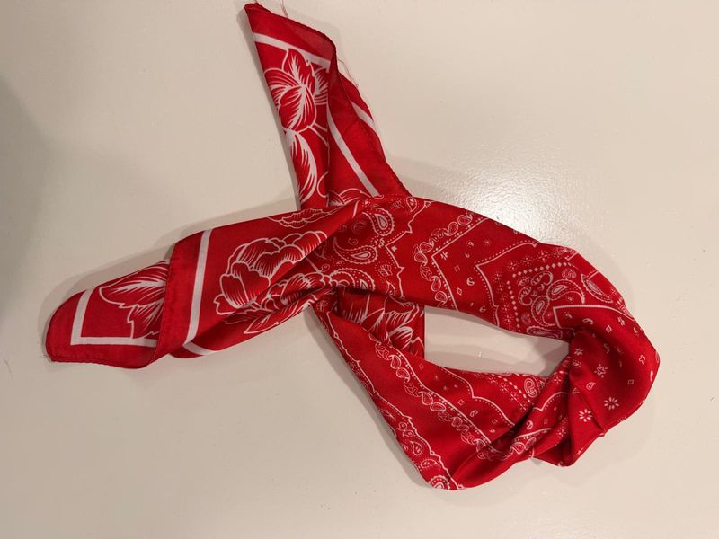 Bandana rood met bloem