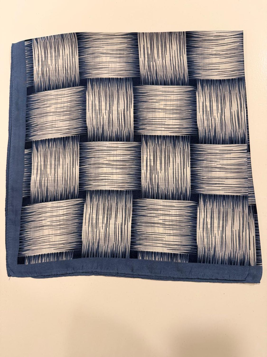 Bandana ijsblauw blokjes