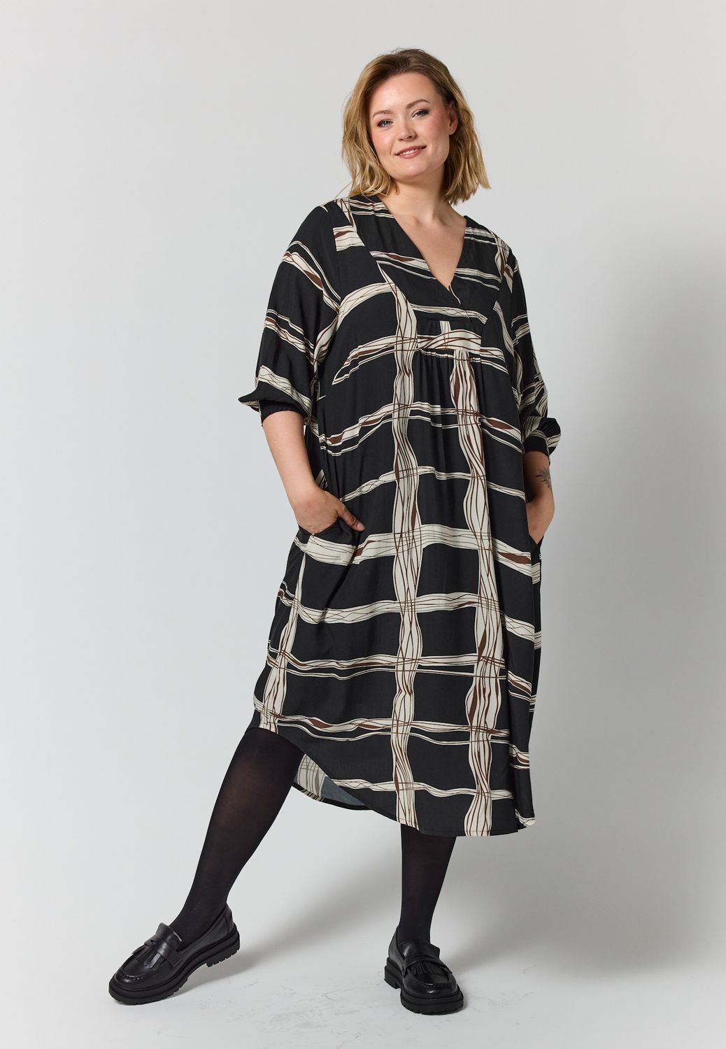 G266055 GElse Dress Black with brown and offwhite pattern