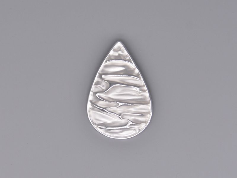 18665 - Pendant White Wrinkle Pear Shape
