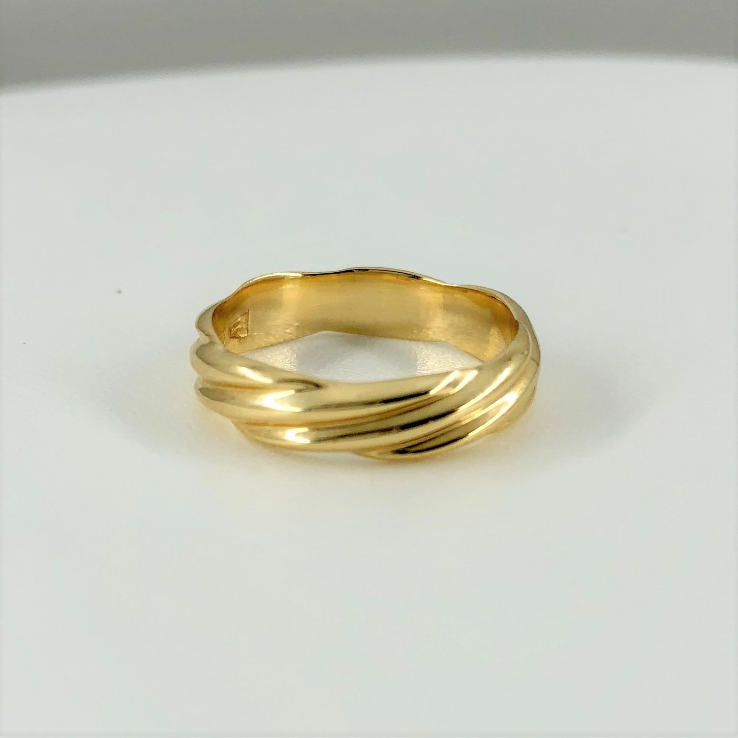 14K Y/G Band with Twisted Design, size 5.75, 4mm