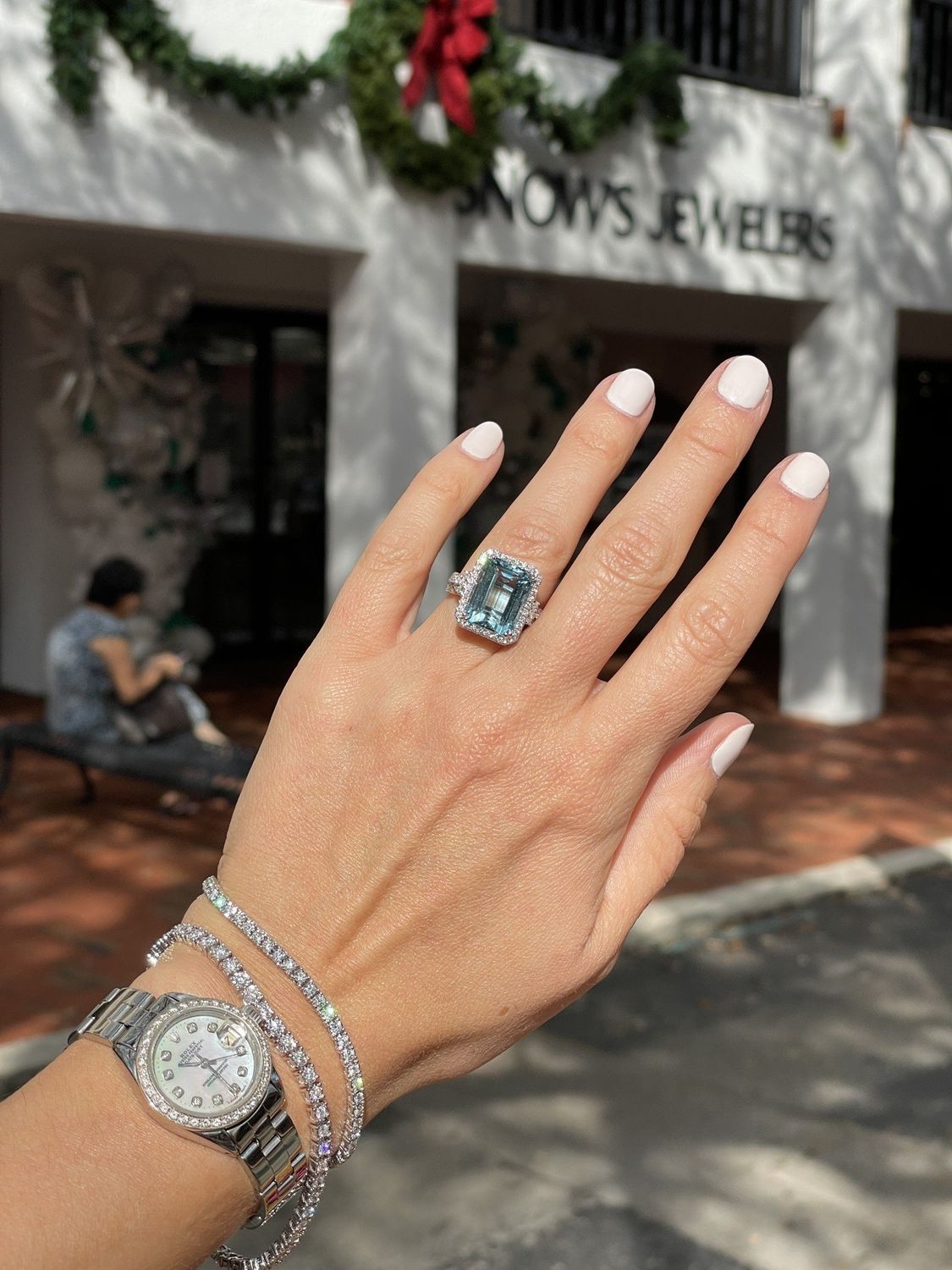 18K W/G Aqua and Diamond Ring, AQ: 10.90ct, D: 0.63ct