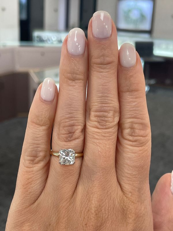 LAB - 14K Y/G Cushion Ring, D: 2.28ct, G, VS1