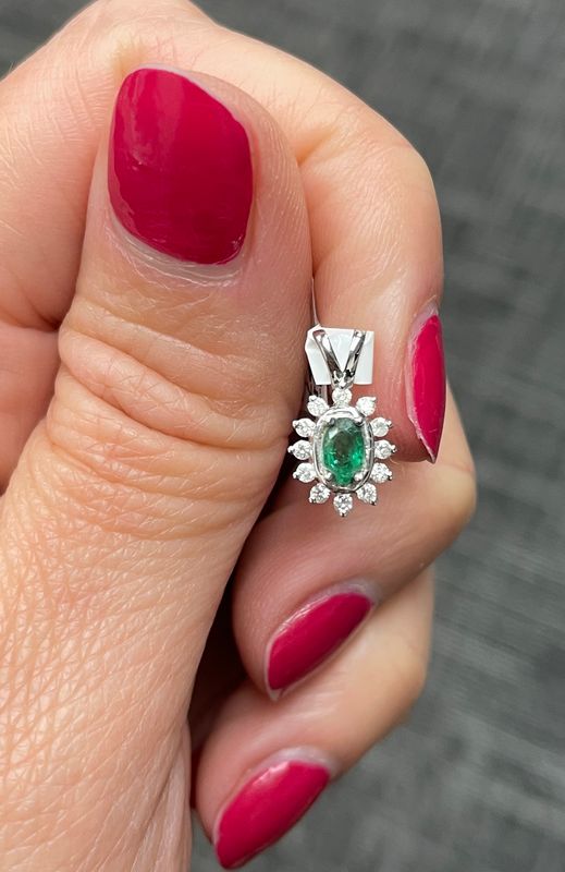 14K W/G Emerald &amp; Diamond Pendant, E: 0.28ct, D: 0.14ct