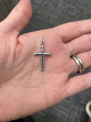 14K W/G Hollow Tube Cross, 0.65dwt