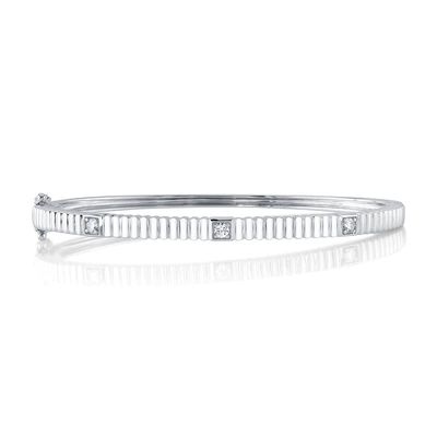 14K W/G Fluted Diamond Bangle, D: 0.16ct