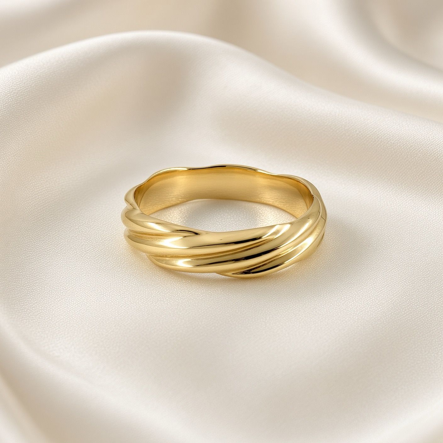 14K Y/G Band with Twisted Design, size 5.75, 4mm