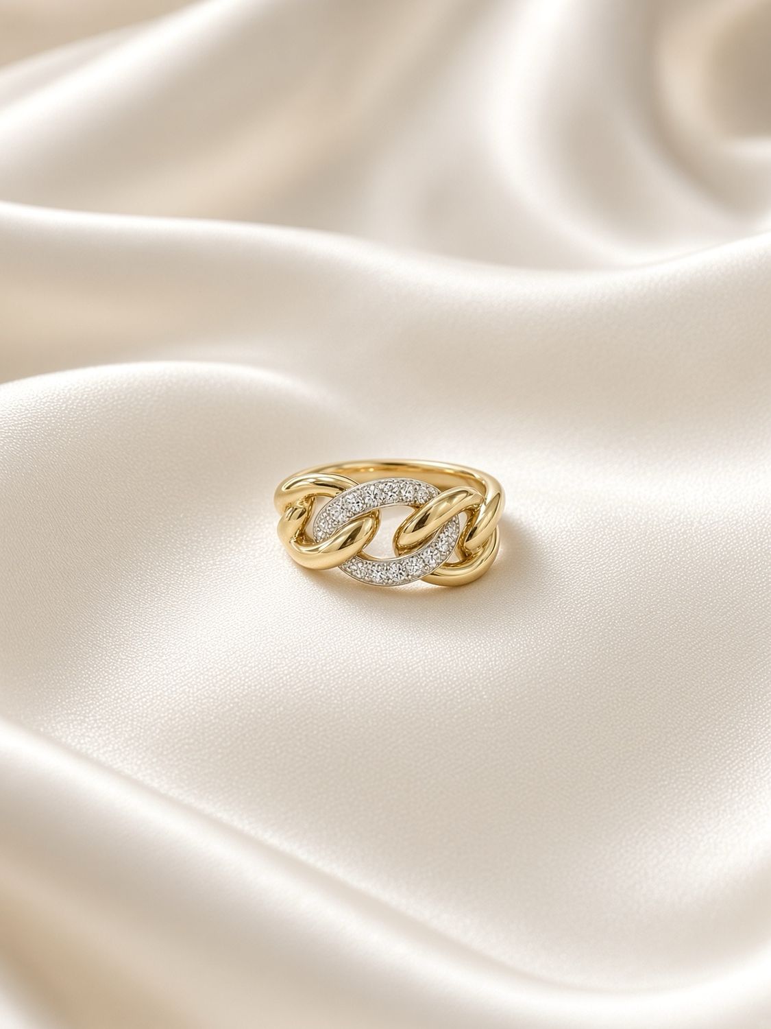 Pavé Link Ring
