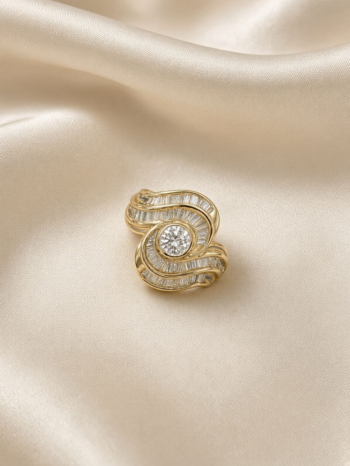 Vintage-Inspired Diamond Cocktail Ring