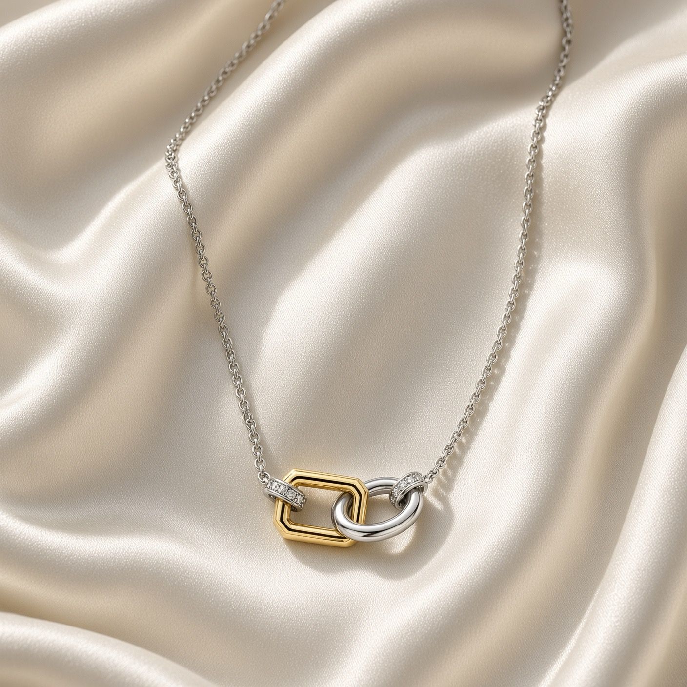 34025ZY/42- 2 tone Geometric Interlocking Necklace