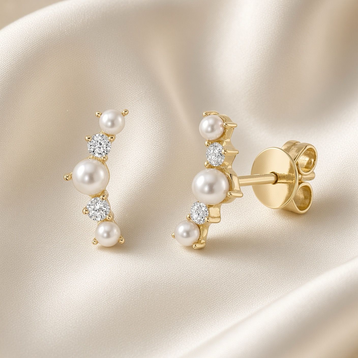 14K Y/G Pearl and Diamond Stud Earrings, D: 0.09ct